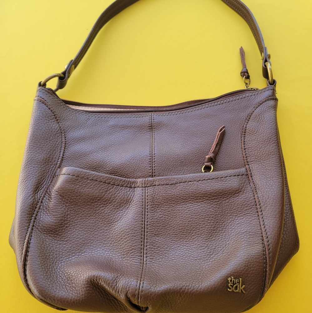 The Sak Iris Hobo Bag in Pebbled Brown Leather